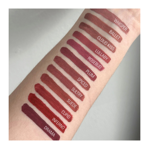 Makeup Revolution - Labial líquido mate Lasting Kiss - Cupid Red