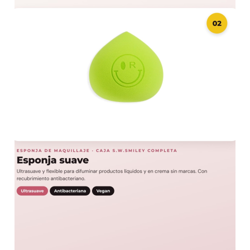 Makeup Revolution - Set *S.W.Smiley* - Brochas On Cloud Nine + Esponja de maquillaje suave + Brillo de labios Happy Pout + Máscara de pestañas Dazzle Pop + Delineador de ojos Winky Flick Double-Ended