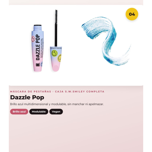 Makeup Revolution - Set *S.W.Smiley* - Brochas On Cloud Nine + Esponja de maquillaje suave + Brillo de labios Happy Pout + Máscara de pestañas Dazzle Pop + Delineador de ojos Winky Flick Double-Ended