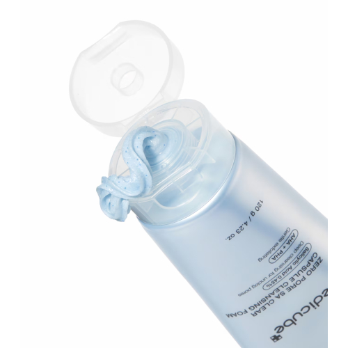 Medicube - *Zero Pore* - Limpiador facial exfoliante en espuma Clear Capsule