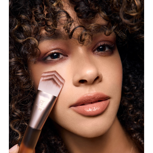 Real Techniques - *New Nude 2.0* - Brocha para rostro Prism Pro