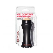 Revlon - Rodillo facial para controlar la grasa Oil Control On-The-Go