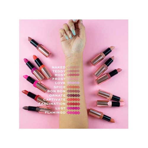 Revolution - Barra de Labios Powder Matte Lipstick - Ornate