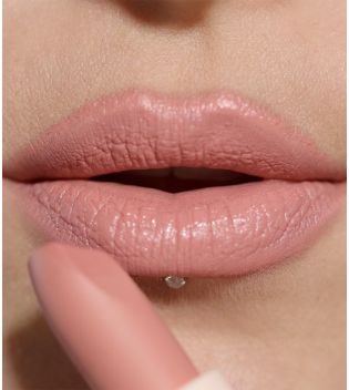 Revolution - Barra de labios satinada Lip Allure - Queen Pink