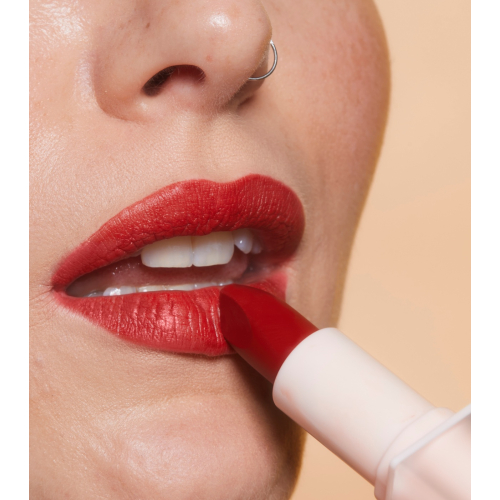 Revolution - Barra de labios satinada Lip Allure Soft Satin - CEO Brick Red