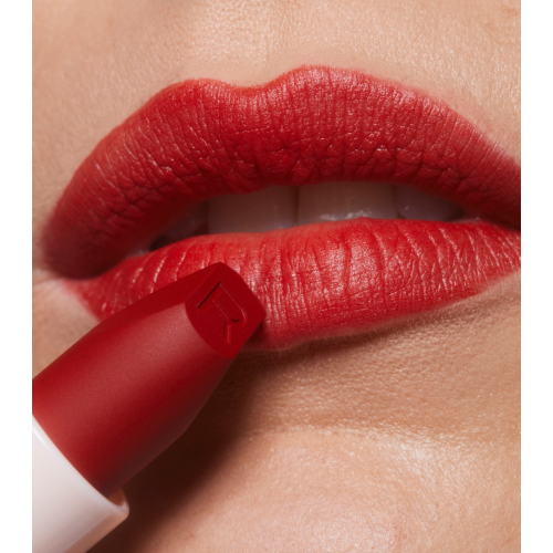 Revolution - Barra de labios satinada Lip Allure Soft Satin - CEO Brick Red