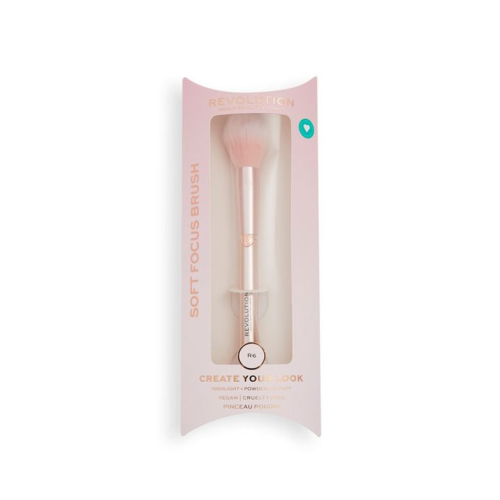 Revolution - Brocha para iluminador Soft Focus Create - R6