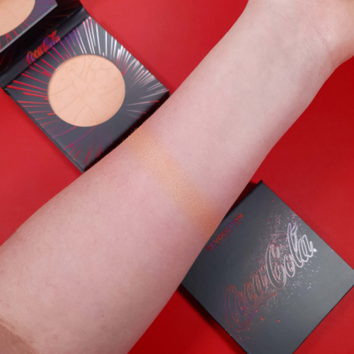 Revolution - *Coca Cola* - Iluminador