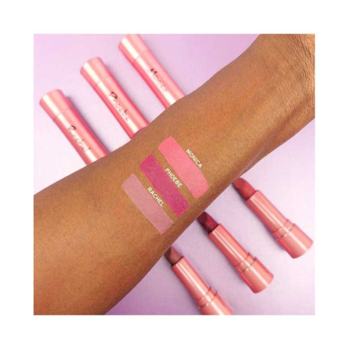 Revolution - *Friends X Revolution* - Barra de labios Satin Kiss - Phoebe