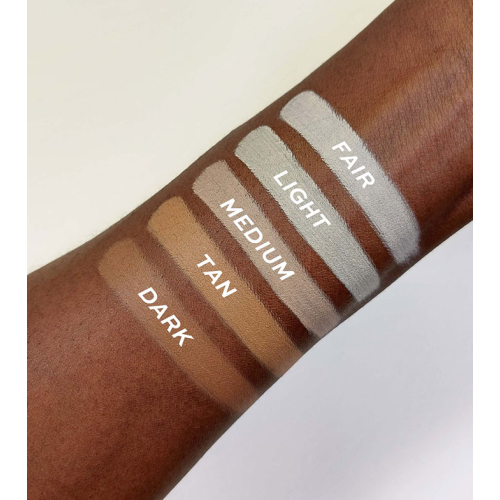 Revolution Pro - Base de maquillaje en stick Blur Stick Tint - Dark