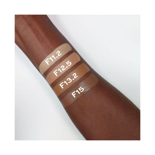 Revolution Relove - Base de maquillaje Super Matte - F13.2