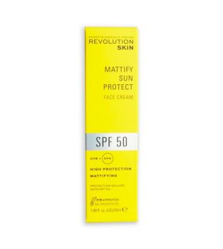 Revolution Skincare -  Protector solar facial matificante SPF50