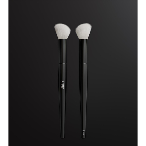 S17PRO - *Technique* - Brocha para rostro biselada pequeña - T147