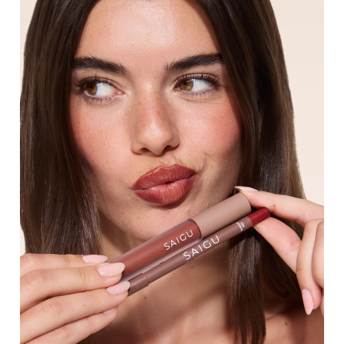 Saigu Cosmetics - Lápiz de labios Perfilado Sedoso - Garnet Red
