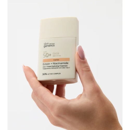 Skin Generics - Tratamiento hidratante con color SPF50+