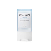 SKIN1004 - *Hyalu-Cica* - Protector solar facial en stick Silku-Fit SPF50+ PA++++