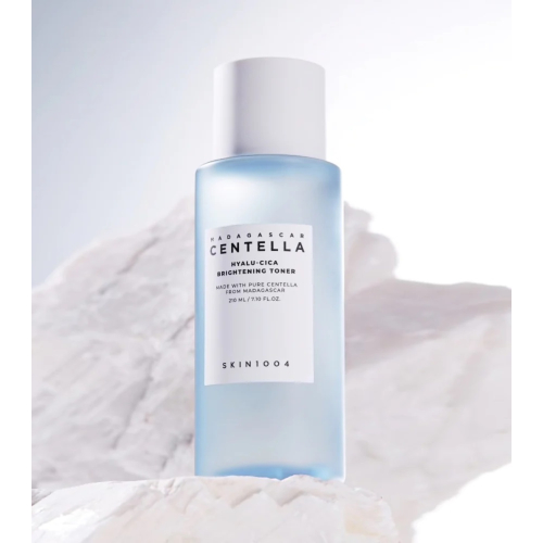 SKIN1004 - *Hyalu-Cica* - Tónico facial iluminador con centella de Madagascar