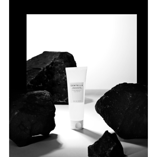 SKIN1004 - *Tone Brightening* - Espuma limpiadora con Centella Asiática de Madagascar