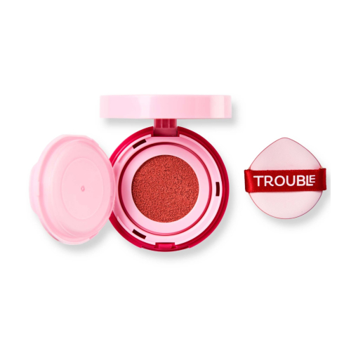 Trouble Maker - Colorete en cushion Press Play - On Repeat Rosie Pink