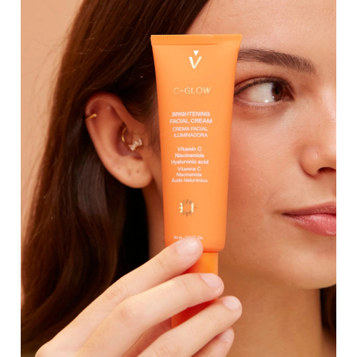 Valquer - *Skin Essentials* - Crema facial iluminadora C-Glow
