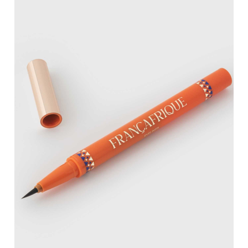 Vivienne Sabó - *Françafrique* - Delineador de ojos