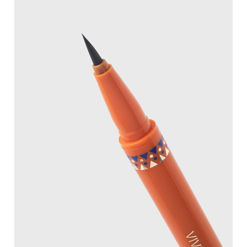 Vivienne Sabó - *Françafrique* - Delineador de ojos