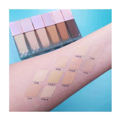 XX Revolution - Base de maquillaje Glow Skin Fauxxdation - FX14.2