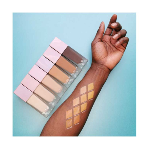 XX Revolution - Base de maquillaje Glow Skin Fauxxdation - FX14.5