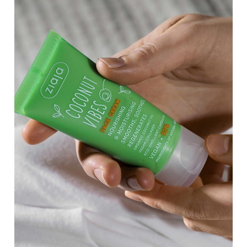 Ziaja - *Coconut and Orange Vibes* - Crema facial nutritiva con notas de coco